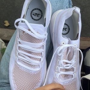 tech loom breeze white/caramel